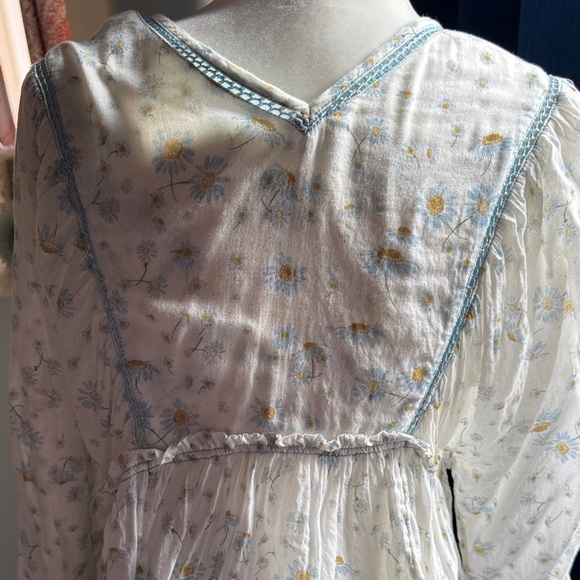 Free People Floral V-Neck Blouse - Cream and Light Blue - Picture 4 of 4